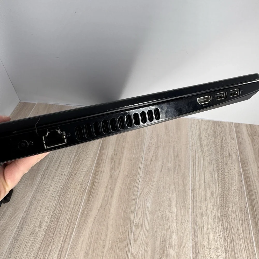 Dell Inspiron‎ 15 3558 Laptop 15.6 i3 5th Gen 1TB Windows 10 Charger READ